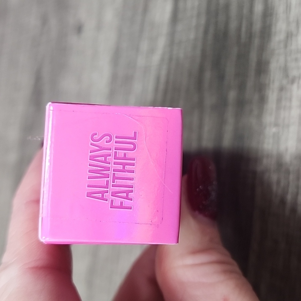 Jeffree Star Velvet Trap Always Faithful